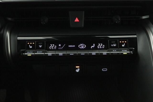 Toyota C-HR 2.0 Plug-in Hybrid 220 Dynamic | Stuur en stoelverwarming | Navigatie | Parkeersensoren |