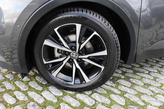 Toyota C-HR 1.8 Hybrid 140 First Edition, 360 Camera, Apple Carplay / Android Auto, Parkeercamera, Draadloze telefoonoplader, BSM!