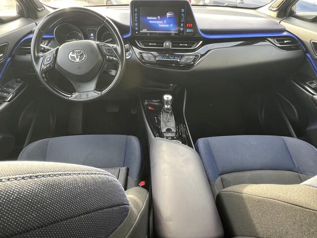 Toyota C-HR 1.8 Hybrid Bi-Tone | Airco (automatisch) | Cruise Control | Navigatiesysteem full map