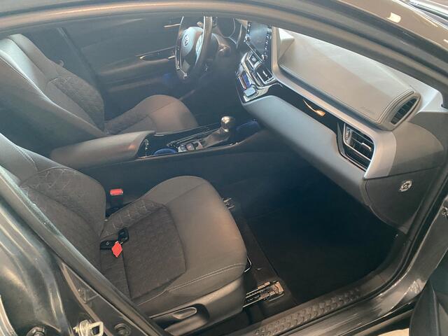 Toyota C-HR 1.8 Hybrid Style | JBL