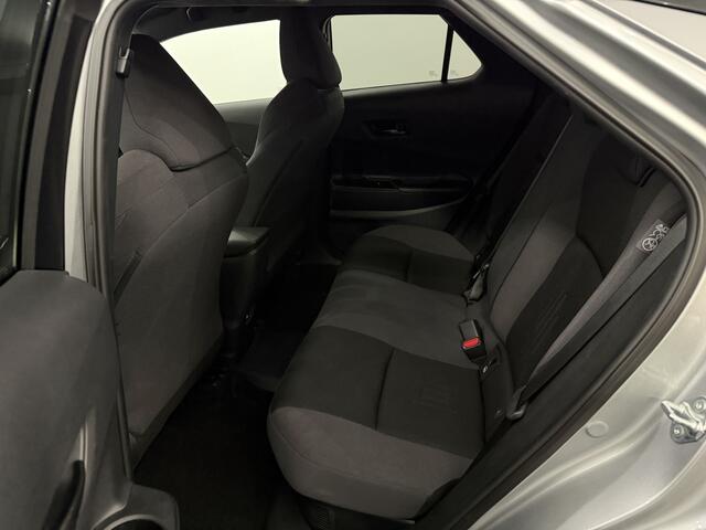 Toyota C-HR 1.8 Hybrid 140 Dynamic Plug-in Camera, Navi, Cruise control, Keyless start, Rijstrook correctie, Stoelverwarming, Stuur verwarmd, 2 jaar garantie