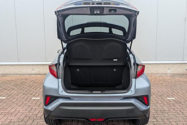 Toyota C-HR 1.8 Hybrid Dynamic Limited Afneembare trekhaak, Navigatie Apple Carplay/Android Auto, Stoel & Stuurverwarming