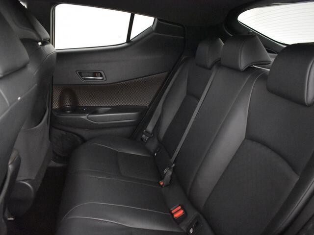 Toyota C-HR 1.2T Luxury Automaat | JBL | Navigatie