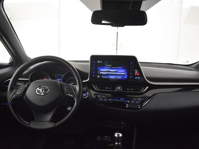 Toyota C-HR 1.8 Hybrid Executive Edition | Navigatie | Parkeersensoren v + a