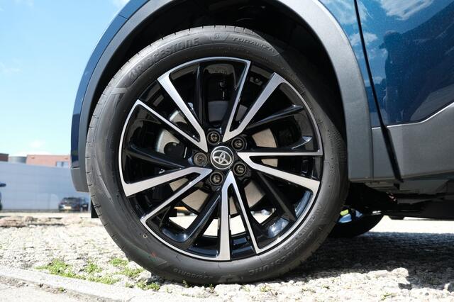 Toyota C-HR 2.0 Plug-in Hybrid 220 Executive Automaat | Apple CarPlay (dra