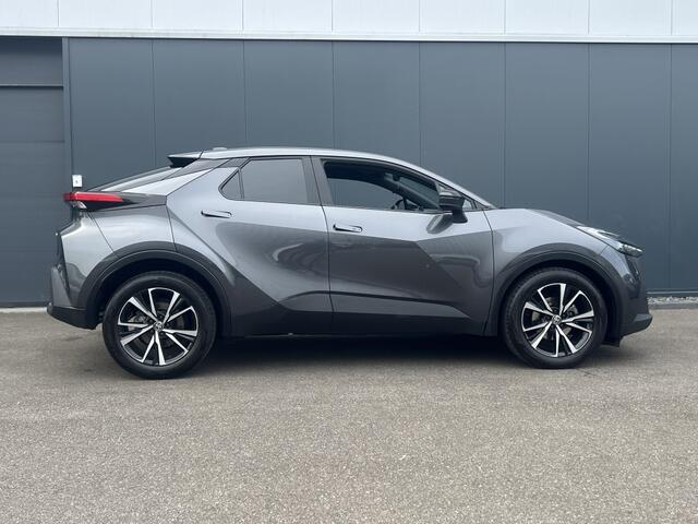 Toyota C-HR 1.8 Hybrid Dynamic Limited / Groot scherm / Parkeersensoren