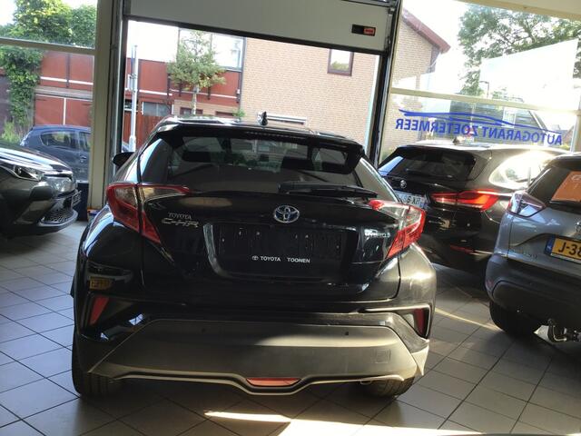 Toyota C-HR 1.8 Hybrid Bi-Tone
