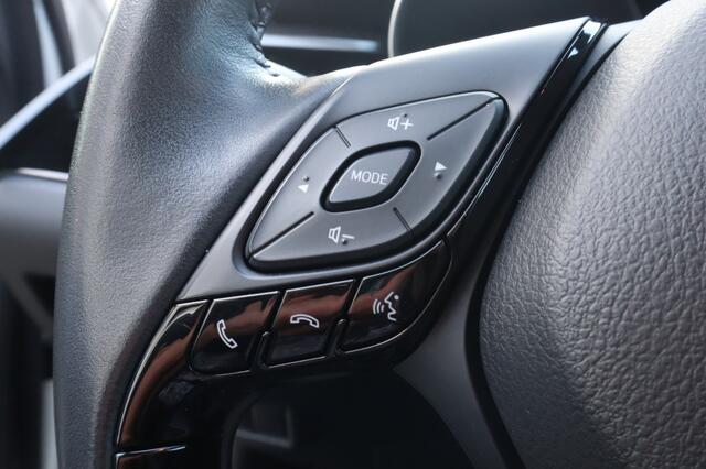 Toyota C-HR 1.8 Hybrid Style Blindspot/Stuur/Stoelverwarming/PDC/AllSeasons