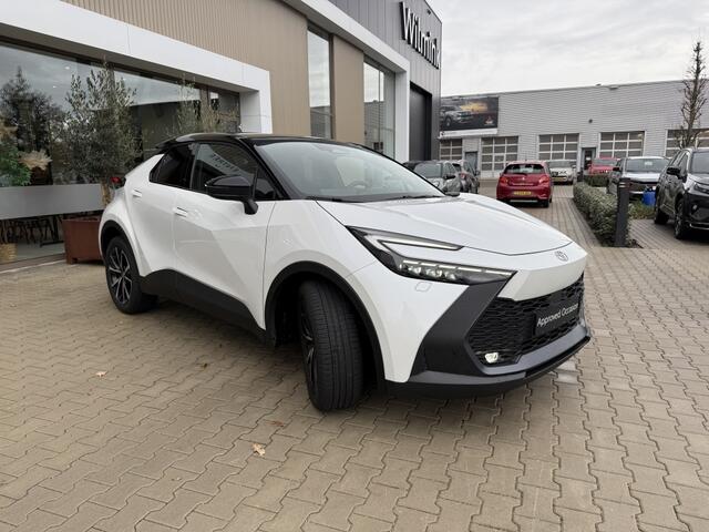 Toyota C-HR 1.8 Hybrid Bi-tone | Stoel/stuur verwarm. | PDC v/a | Blindspot