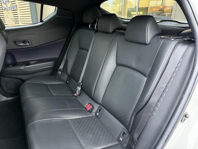 Toyota C-HR 1.8 Hybrid Bi-Tone | Stoelverwarming | Navigatie
