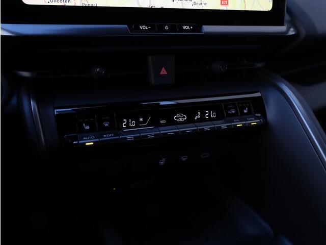 Toyota C-HR 2.0 PHEV 220 Dynamic | Nieuw! | Bi-Tone | Stoel/Stuurwielverwarm