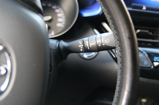 Toyota C-HR 1.8 Hybrid Bi-Tone