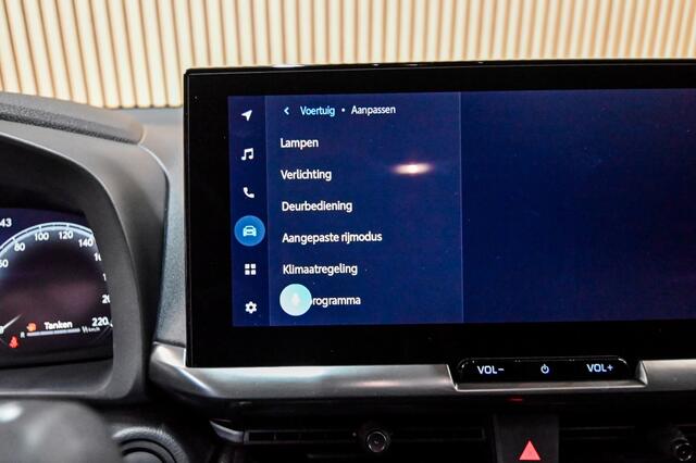 Toyota C-HR C-HR 1.8 Hybrid | TEAMPLAYER | CARPLAY | STOELVERWARMING | STUUR