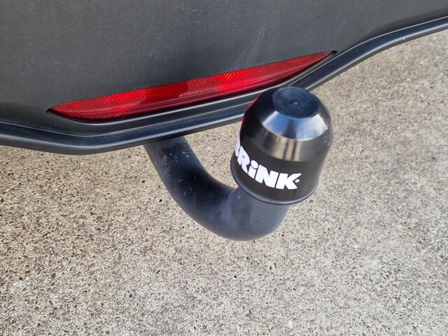 Toyota C-HR 1.8 Hybrid Dynamic Trekhaak - NL Auto - Carplay