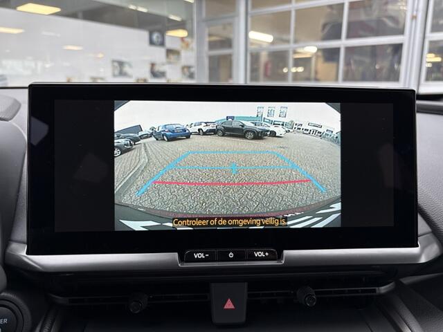 Toyota C-HR 2.0 PHEV 220 First Edition | Navi | Sensoren v/a | Dodehoek |