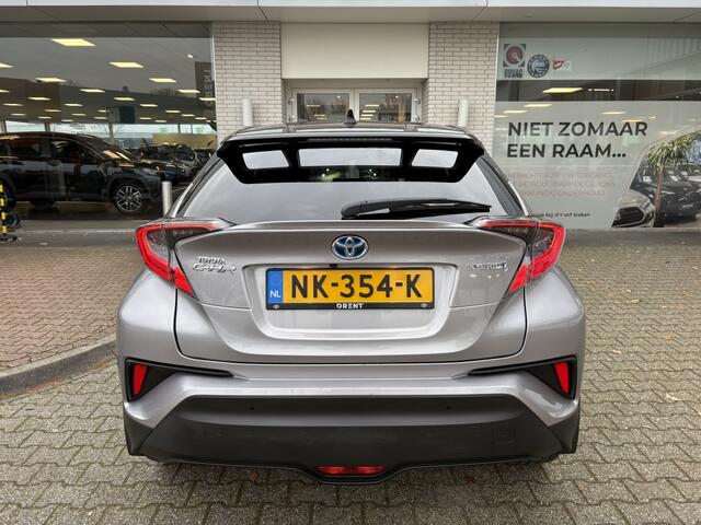 Toyota C-HR 1.8 Hybrid Bi-Tone Plus | Stuur+stoelverwarming | JBL | Sensoren