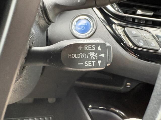 Toyota C-HR 1.8 Hybrid Business Plus | Trekhaak | Stoelverwarming | Sensoren