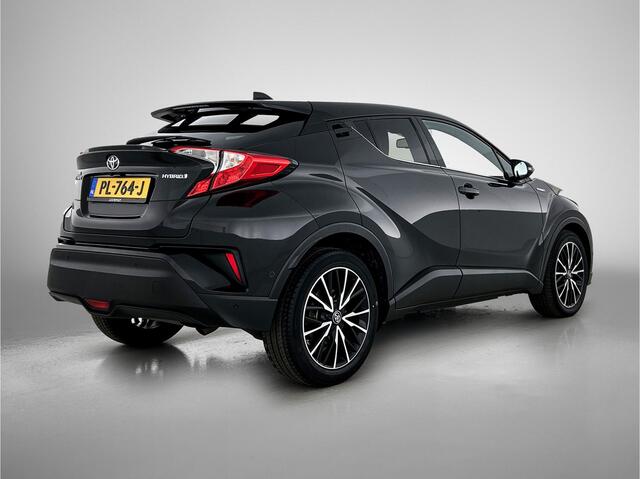 Toyota C-HR 1.8 Hybrid Executive | Apple Carplay / Android Auto | Camera | Stoelverwarming | Half Leder | PDC |