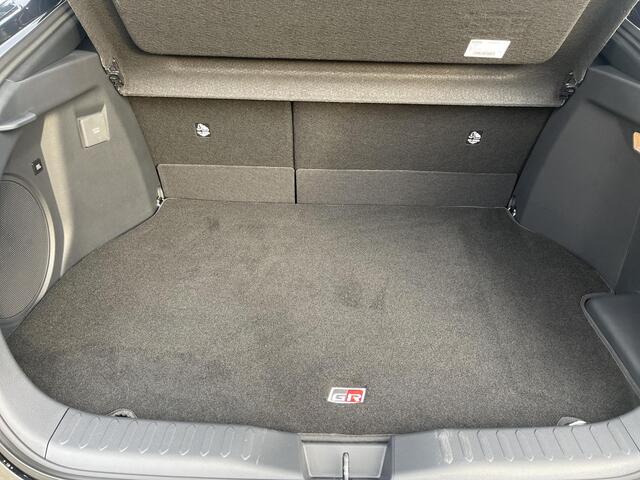 Toyota C-HR 2.0 Plug-in Hybrid 220 Black Edition