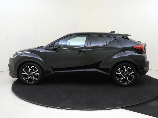 Toyota C-HR 1.8 Hybrid 116 PK Dynamic Sport Automaat | Navigatie | Camera | Stoelverwarming