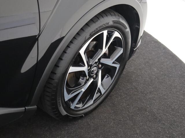 Toyota C-HR 1.8 Hybrid 116 PK Dynamic Sport Automaat | Navigatie | Camera | Stoelverwarming