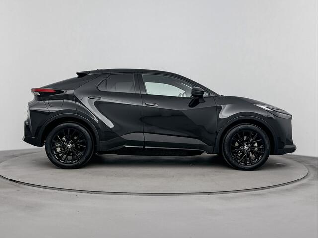 Toyota C-HR 2.0 Plug-in Hybrid 220 Black Edition | Apple Carplay & Android Auto | Parkeercamera | 17-12 TB