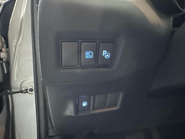 Toyota C-HR 1.8 Hybrid Bi-Tone