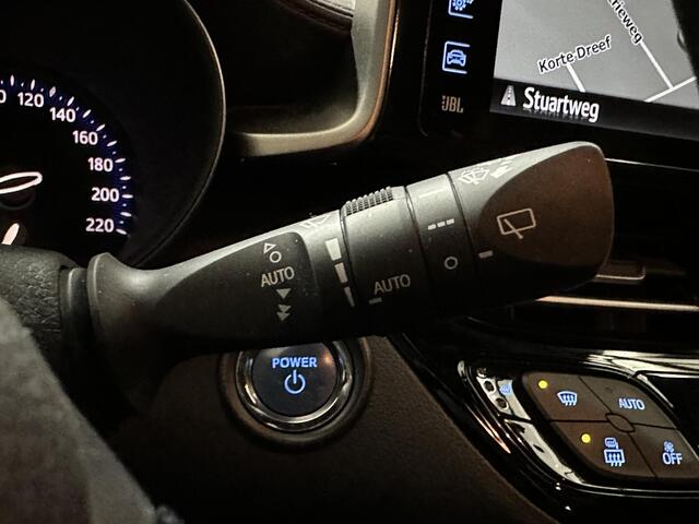 Toyota C-HR 1.8 Hybrid Bi-Tone