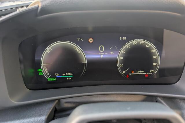 Toyota C-HR 2.0 Plug-in Hybrid 220 Active