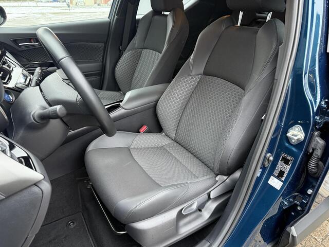 Toyota C-HR 2.0 Hybrid Dynamic Automaat / Navigatie / Cruise Control Adaptief / Bluetooth / Camera / sensoren voor & Achter / BSW