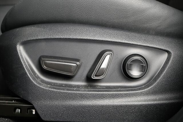 Toyota C-HR 2.0 Plug-in Hybrid 220 Executive | Apple Carplay | JBL | Geheugenstoelen |