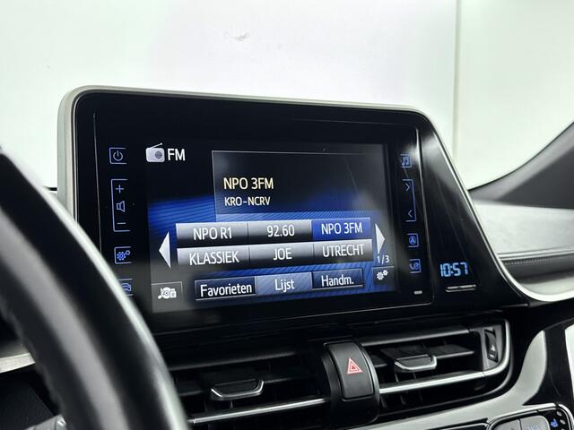 Toyota C-HR 1.8 Hybrid Dynamic Limited | Metaallak | Stoelverwarming | Parkeercamera | LM-Velgen | Donker Getinte Achterruiten |