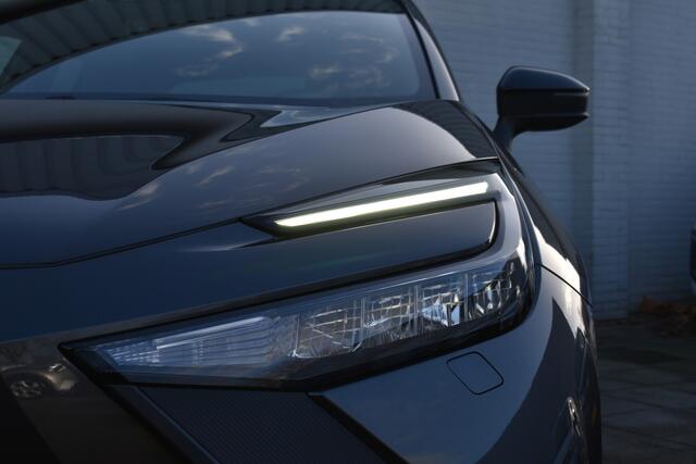 Toyota C-HR 1.8 Hybrid 140 Dynamic Limited Automaat 140pk | BSM | PDC | Achteruitrijcamera | Keyless entry |