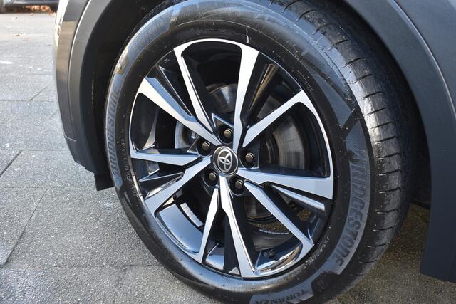 Toyota C-HR 1.8 Hybrid 140 Dynamic Limited Automaat 140pk | BSM | PDC | Achteruitrijcamera | Keyless entry |