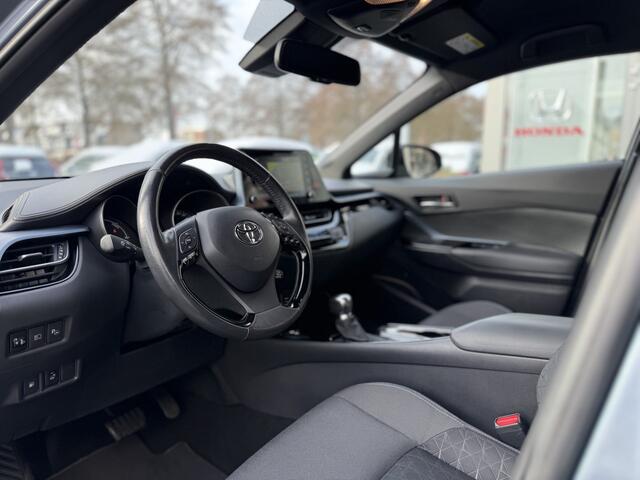 Toyota C-HR 1.8 Hybrid Dynamic | GEEN AFLEVERKOSTEN | Trekhaak, Navigatie, Apple/Android