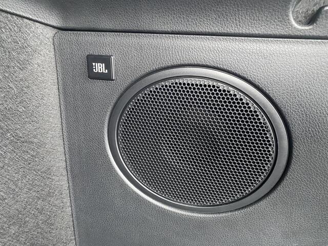 Toyota C-HR 1.8 Hybrid Executive Edition Afneembare trekhaak, JBL, parkeersensoren v&a, achteruitrij camera, dodehoek detectie, keyless, apple Carplay en/of Android auto navigatie