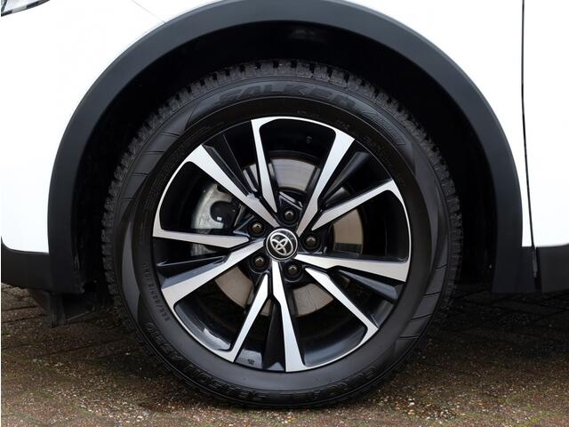 Toyota C-HR 2.0 PHEV 220 Dynamic | Bi-Tone | Dodehoek | Premium Navi