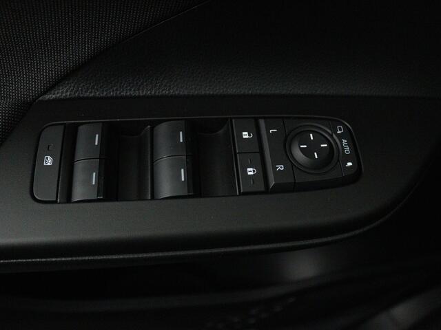 Toyota C-HR 2.0 Plug-in Hybrid 220 Dynamic | All-season banden |