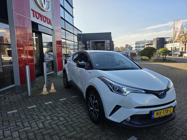 Toyota C-HR 1.8 Hybrid Bi-Tone, Trekhaak , Bearlock