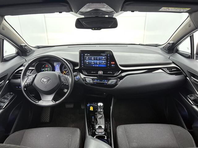 Toyota C-HR 1.8 Hybrid Style BI-Tone | Dealer Onderhouden | JBL | Navigatie | PDC voor en achter | Stoelverwarming | Blindspot |