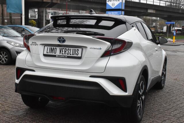 Toyota C-HR 1.8 Hybrid Bi-Tone | LED | 100% onderhouden | Camera | ACC | BSM | 12 mnd BOVAG garantie | Whatsapp 06-5318899