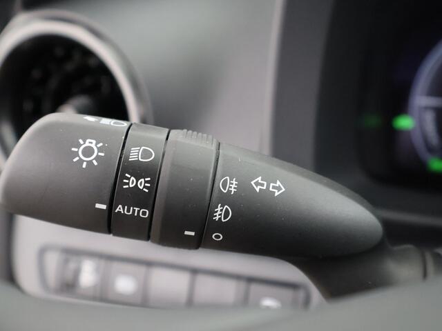 Toyota C-HR 1.8 Hybrid 140 Dynamic | NIEUWE AUTO | REGISTRATIE 29-12-2025 | PRIJS INCLUSIEF 5000 EURO VOORDEEL |