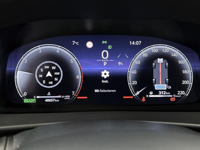 Toyota C-HR 1.8 Hybrid 140 First Edition | Allseason banden | Parkeercamera | Navigatie | Cruise Control Adaptief |