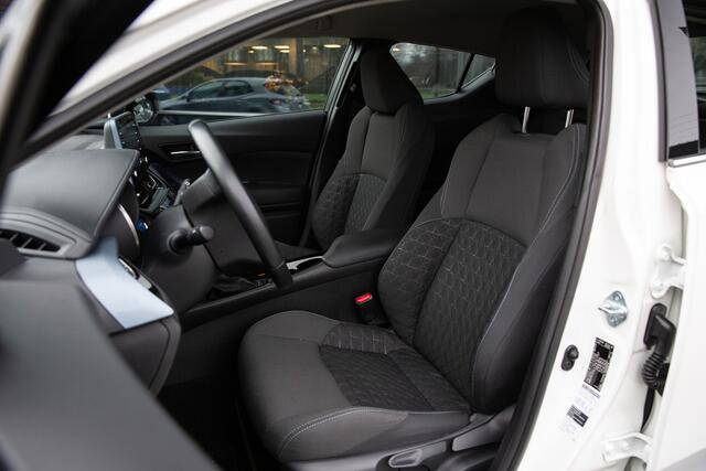 Toyota C-HR 1.8 Hybrid Dynamic , Adap. cruise, Keyless entry,