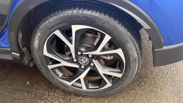 Toyota C-HR 2.0 Hybrid Dynamic Trekhaak, Navigatie, Smart Key, Adaptieve cruise control, LMV, Parkeersensoren voor + achter