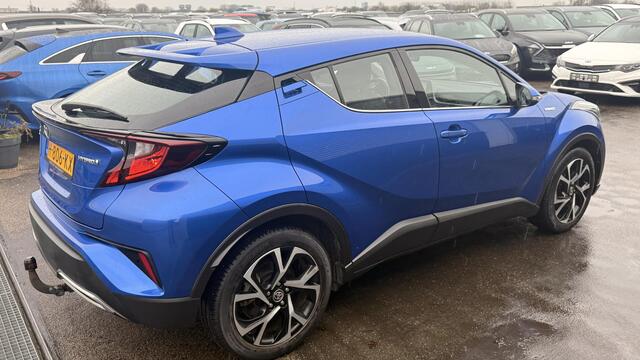 Toyota C-HR 2.0 Hybrid Dynamic Trekhaak, Navigatie, Smart Key, Adaptieve cruise control, LMV, Parkeersensoren voor + achter