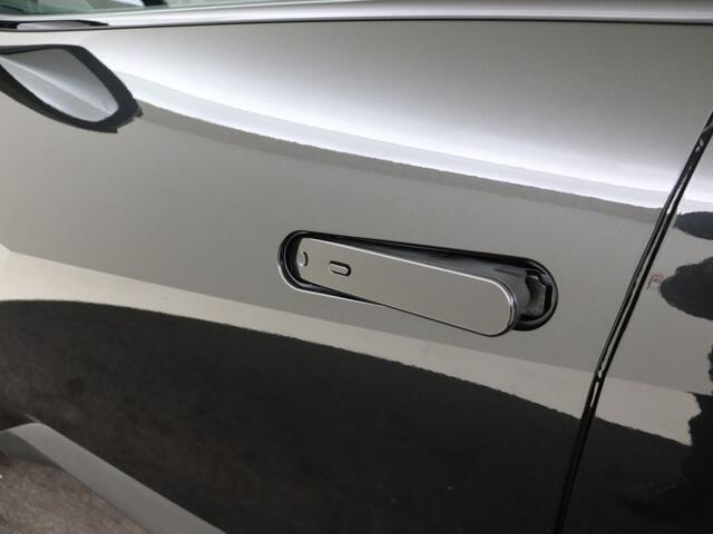 Toyota C-HR 2.0 Plug-in Hybrid 220 Dynamic