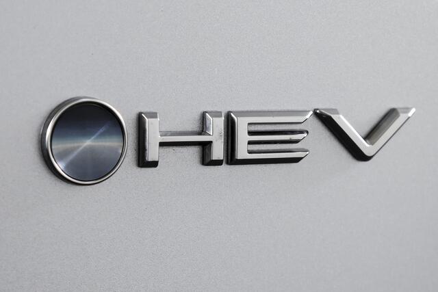 Toyota C-HR 1.8 Hybrid 140 Executive | Dig. Cockpit | Adapt. Cruise | Stoel-+Stuurverw. | Elek. Stoel | PDC | Camera | NAV + App. Connect | ECC | Elek. Klep | LM 19" | 0023