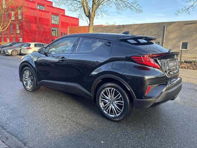 Toyota C-HR 1.8 Hybrid Executive | 06-10141018 Voor meer informatie