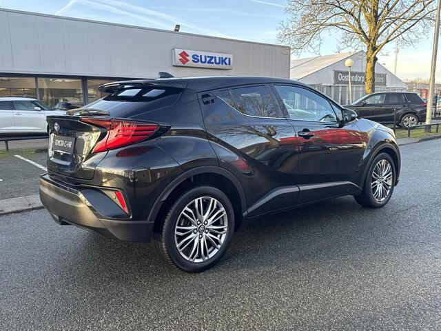 Toyota C-HR 1.8 Hybrid Executive | 06-10141018 Voor meer informatie